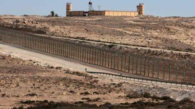 Трое военнослужащих ЦАХАЛа убиты на границе с Египтом - vesty.co.il - Израиль - Египет
