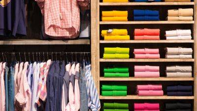 Магазины одежды в Израиле объявили сезонные распродажи раньше обычного: вот какие там скидки - vesty.co.il - Израиль
