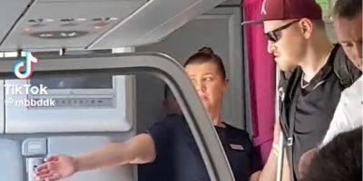 Авиакомпания Wizz Air извинилась за ситуацию с украинским ветераном, которого высадили из самолета - nv.ua - Израиль - Тель-Авив - Украина - Венгрия - Варшава - Из