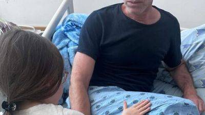Струя водомета разорвала глаза 46-летнего Михаэля: "За это ли он воевал?" - vesty.co.il - Израиль - Тель-Авив