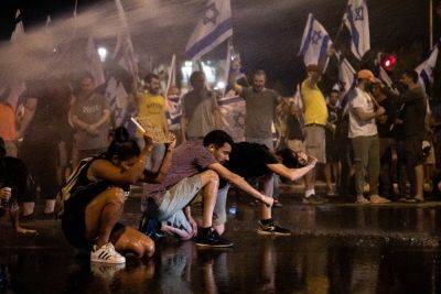 Симха Ротман - Итоги дня сопротивления: более сотни арестованных, 12 раненых - news.israelinfo.co.il - Тель-Авив
