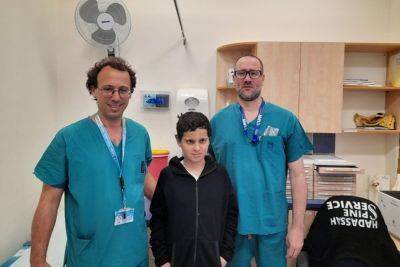 "Удивительная операция": израильские хирурги "пришили" голову арабскому мальчику из автономии - 9tv.co.il - Иерусалим - Израильские - Из