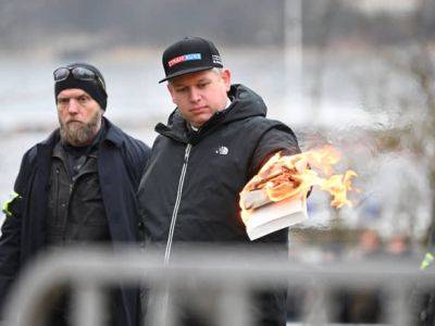 Организатор акции протеста в Швеции отказался сжигать Библию и Тору - unn.com.ua - Израиль - Украина - Киев - Швеция - Стокгольм