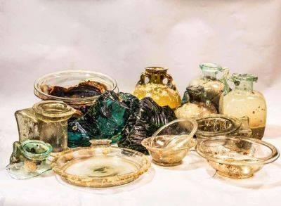 На дне моря нашли стеклянную посуду которой 2000 лет - фото и видео - apostrophe.ua - Иерусалим - Украина - Италия - Франция - Видео