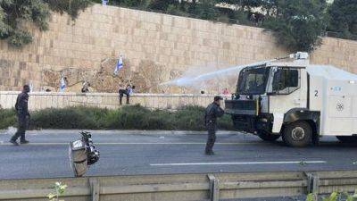 Правительство срочно закупает водометы для борьбы с протестами - vesty.co.il - Израиль