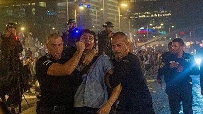 Полиция готовит новые средства подавления беспорядков на протесте - vesty.co.il - Израиль - Тель-Авив - округ Тель-Авивский
