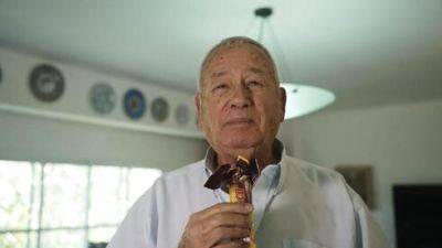 После 40 лет ажиотажа в Израиле нашли изобретателя батончика "Песек зман" - vesty.co.il - Израиль