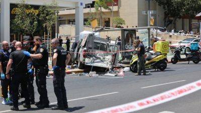 В Израиле в результате наезда и ножевой атаки ранены восемь человек - svoboda.org - Израиль - Палестина - Тель-Авив - Jerusalem