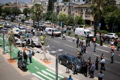 Две раненые в Тель-Авиве женщины находятся в тяжелом состоянии - news.israelinfo.co.il - Тель-Авив