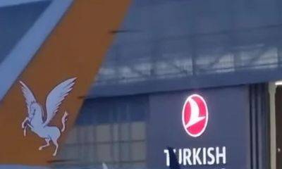 В аэропорту Стамбула задержаны девять израильтян после обвинений стюардессы в домогательствах - obzor.lt - Израиль - Турция - Стамбул