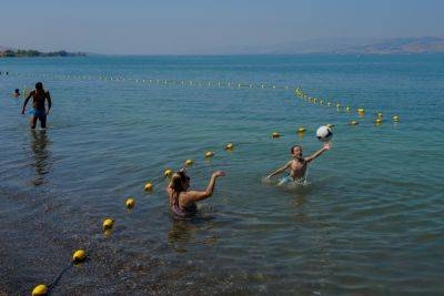 Минздрав рекомендует защищать глаза при купании в Кинерете - news.israelinfo.co.il - Израиль