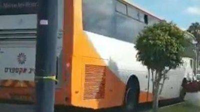 Водитель бросил пассажиров с детьми на полпути из Иерусалима в Цфат - vesty.co.il - Израиль - Иерусалим - Из