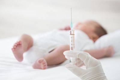 В США введена новая прививка для младенцев, защищающая от опасного вируса - news.israelinfo.co.il - Израиль - Сша