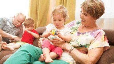 Проблема в Израиле: бабушки и дедушки не хотят сидеть с детьми - vesty.co.il - Израиль