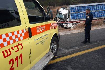 Крупная авария на шоссе 6, погиб водитель грузовика - news.israelinfo.co.il - Израиль - Ливия