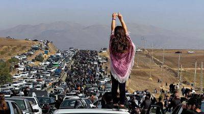 Амини Махсы - "Женщина, жизнь, свобода": годовщина протестов в Иране - ru.euronews.com - Израиль - Иран - Сша - Тегеран