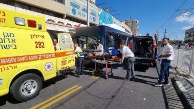 75-летний пешеход погиб под колесами автобуса в Бат-Яме - vesty.co.il - Израиль - Тель-Авив