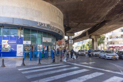 Второй раз за сутки: в Тель-Авиве задержан палестинец с 2 ножами - news.israelinfo.co.il - Израиль - Тель-Авив