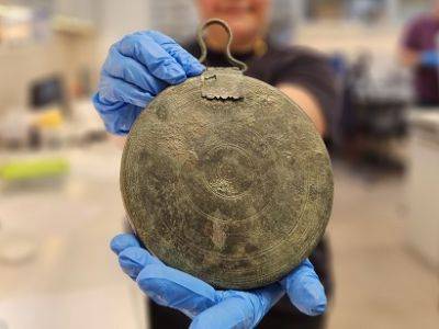 Археологи нашли в Иерусалиме в гробнице гетеры зеркальце - фото - apostrophe.ua - Израиль - Иерусалим - Украина