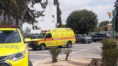 Двухлетний ребенок едва не погиб в запертой машине в Нетивоте - vesty.co.il - Израиль
