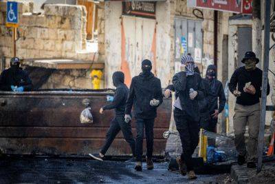Полицейские замаскировались под харедим для поимки преступников - news.israelinfo.co.il - Восточный Иерусалим