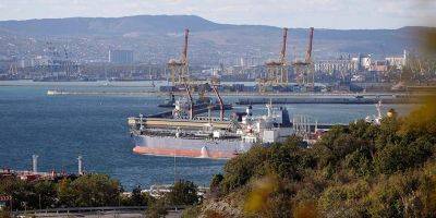 Reuters: хуситы по ошибке атаковали танкер с российской нефтью - detaly.co.il - Россия - Иран - Сша - Англия - Йемен