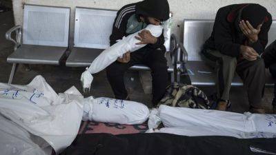 Война Израиля против ХАМАС: более 30 палестинцев убиты в результате израильских авиаударов в секторе Газа - ru.euronews.com - Израиль - Египет - Рафы - Хамас