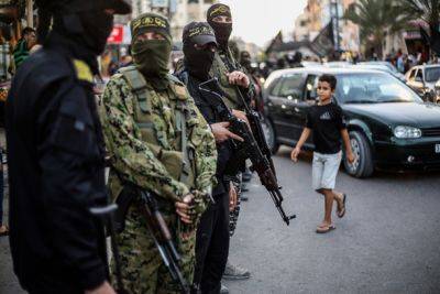 Салех Аль-Аарури - Армейская пресс-служба сообщила о задержании 14 боевиков на территориях - nashe.orbita.co.il - Израиль - Хеврон - деревня Арур - Хамас