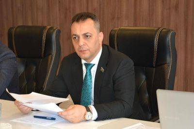Вугар Искендеров - Успехи, достигнутые во внутренней и внешней политике, превратили Азербайджан в сильное государство - депутат - trend.az - Азербайджан