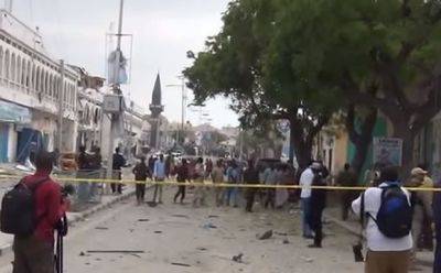 Террорист-смертник убил трех человек и ранил двух в столице Сомали - mignews.net - Сомали - Могадишо