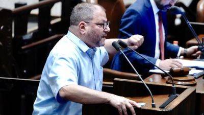 Офер Касиф - Даниэль Хаклай - Депутат кнессета пойдет под суд за нападение на бойца МАГАВа - vesty.co.il - Израиль
