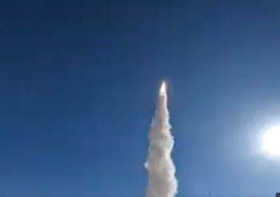 Видео: Запуск иранского носителя Qaem 100 со спутником Sorayya - mignews.net - Иран