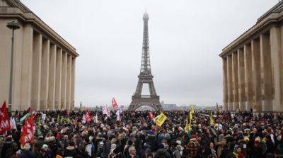 Во Франции прошли массовые митинги против закона об иммиграции - ru.slovoidilo.ua - Украина - Франция - Париж - Президент