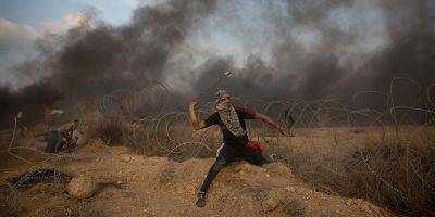 «Кан-11»: У солдат на границе сектора Газа вновь связаны руки. Стрелять в тех, кто приближается к забору, больше нельзя - detaly.co.il - Израиль - Газа