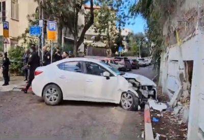 Теракт в Хайфе: солдата сбила машина, из нее выскочил террорист с топором - mignews.net