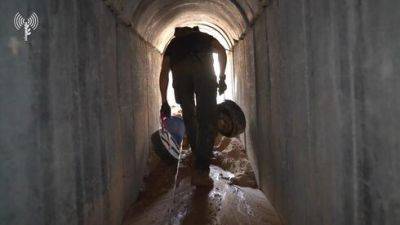 Видео: в центре Хан-Юнеса под кладбищем обнаружен террористический туннель - vesty.co.il - Израиль - Хан-Юнес - Хамас