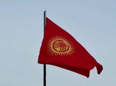 Садыр Жапаров - Нурланбек Шакиев - В Бишкеке поднят новый флаг Кыргызстана - trend.az - Киргизия - Бишкек - Президент