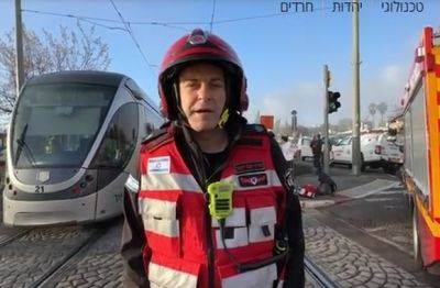 В Иерусалиме мужчину спасли из под скоростного трамвая - mignews.net - Иерусалим - Из