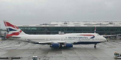 Бортпроводник рейса British Airways умер на глазах у пассажиров перед взлетом - nep.detaly.co.il - Сша - Лондон - Англия - Гонконг