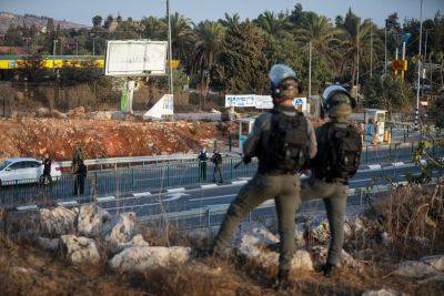 Подозрение на теракт: 30-летний израильтянин убит на дороге в округе Биньямин - news.israelinfo.co.il - поселение Офра