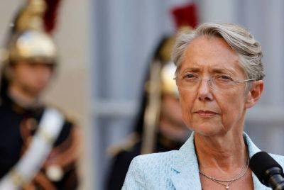 Эмманюэль Макрон - Элизабет Борн - Премьер-министр Франции подала в отставку - trend.az - Франция - Президент