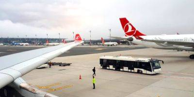 Пилот Turkish Airlines умер во время полета - detaly.co.il - Нью-Йорк - Турция - Стамбул - Гренландия