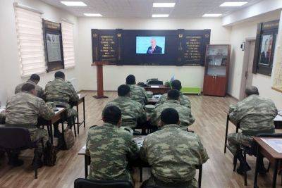 Ильхам Алиев - В армии Азербайджана проводятся занятия по общественно-политической подготовке (ФОТО) - trend.az - Азербайджан - Президент