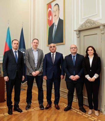 Адалат Мурадов - UNEC является естественным партнером COURSERA не только в Азербайджане, но и в регионе - trend.az - Азербайджан