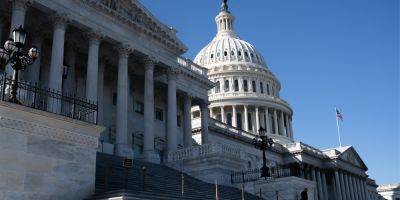 Майк Джонсон - Сенат США окончательно поддержал законопроект с $60 млрд для Украины - nv.ua - Израиль - Сша - Украина - Киев - Тайвань