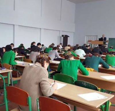 В Туркменистане школьниц старших классов “проверяют на нравственность” - mignews.net - Украина - Туркмения