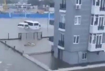 Анталья ушла под воду: в Эрзинджане из-за оползня в ловушке оказались рабочие - mignews.net - Турция
