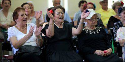 Эвакуированные пенсионеры смогут переехать из отелей в хостелы для пожилых - detaly.co.il - Израиль