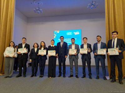 Гейдар Алиев - Фарид Гайыбов - В Лянкяране состоялась церемония награждения талантливых представителей молодежи (ФОТО) - trend.az - Азербайджан