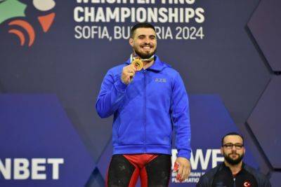 Азербайджанский тяжелоатлет завоевал три золотые медали на чемпионате Европы - trend.az - Азербайджан - Болгария - Sofia